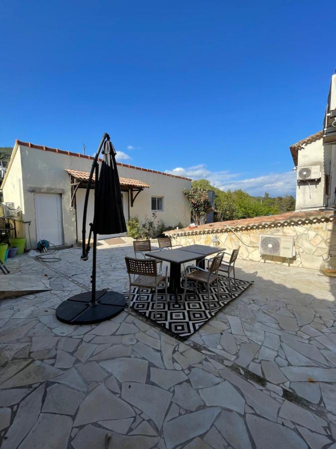 Mont Gozzi Apartment อฌักซิโอ้ ภายนอก รูปภาพ